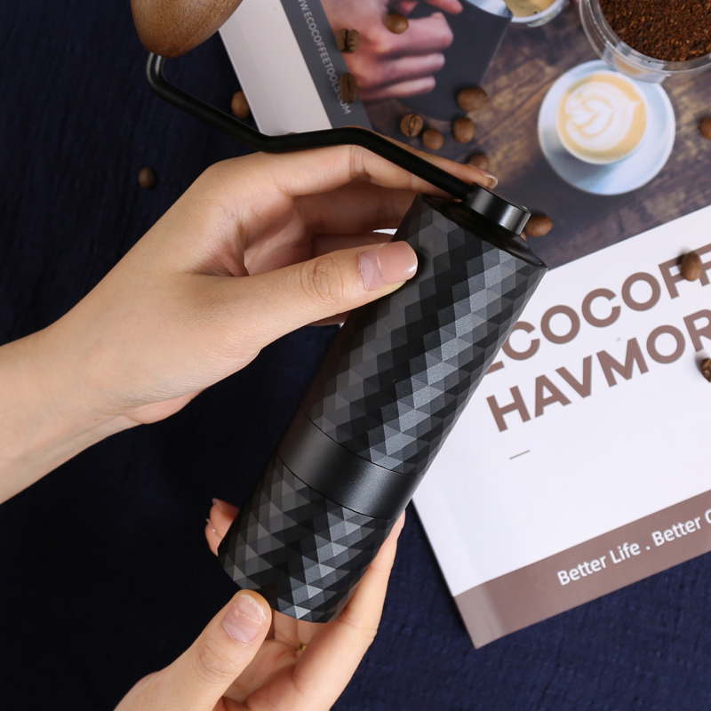 مطحنة قهوة يدوية محمولة من هاف - مراجعة Burr Hand Grinder وسعره